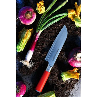 Santoku Red Spirit 18cm mit Kullenschliff Detail 3